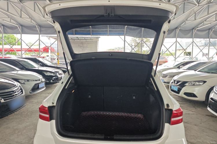 Used Volkswagen Lavida 2018 Hatchback 200TSI DSG Comfort Edition China V Standard Trunk
