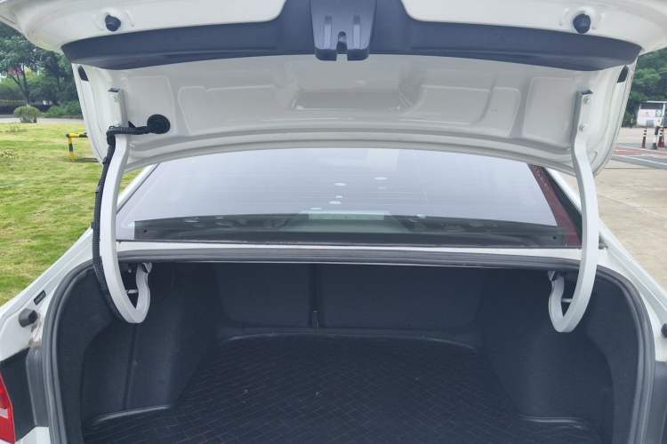 Used Volkswagen Lavida 2018 1.5L Automatic Fashion Edition China V Standard Trunk