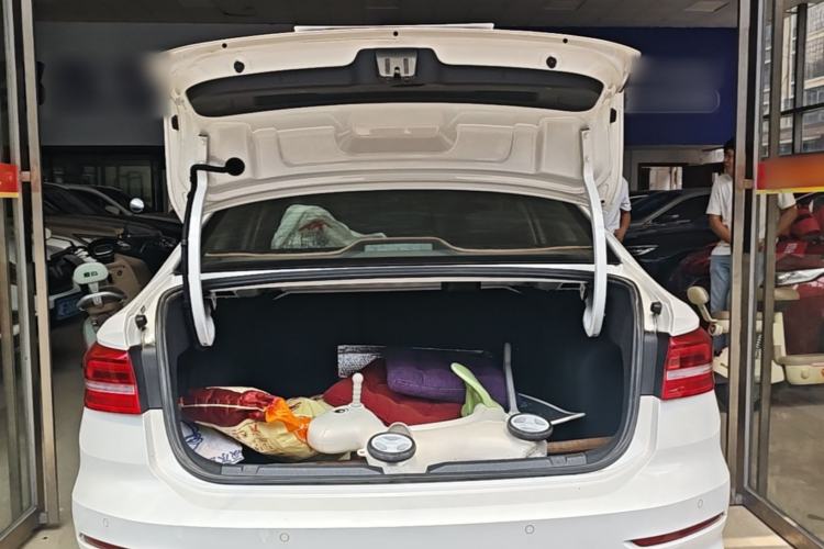 Used Volkswagen Lavida 2018 1.5L Automatic Fashion Edition China V Standard Trunk