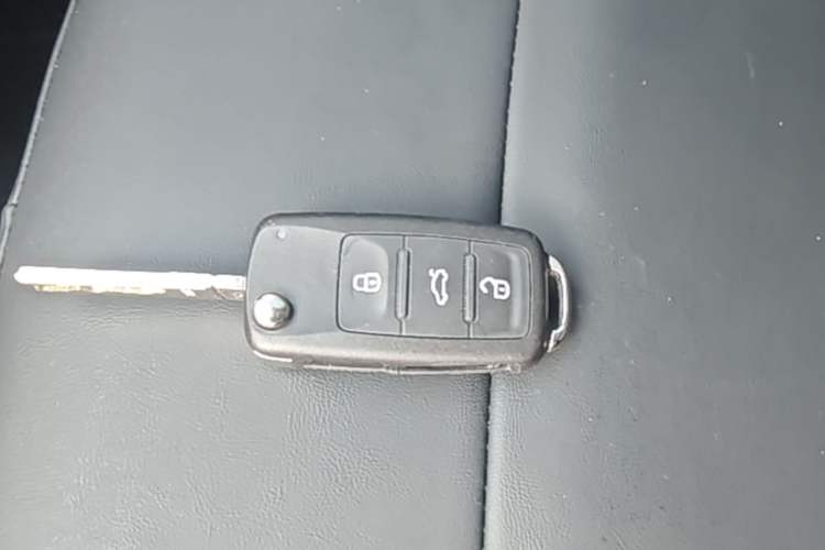 Used Volkswagen Lavida 2018 Classic 1.5L Automatic Fashion Edition China VI Standard Vehicle Key