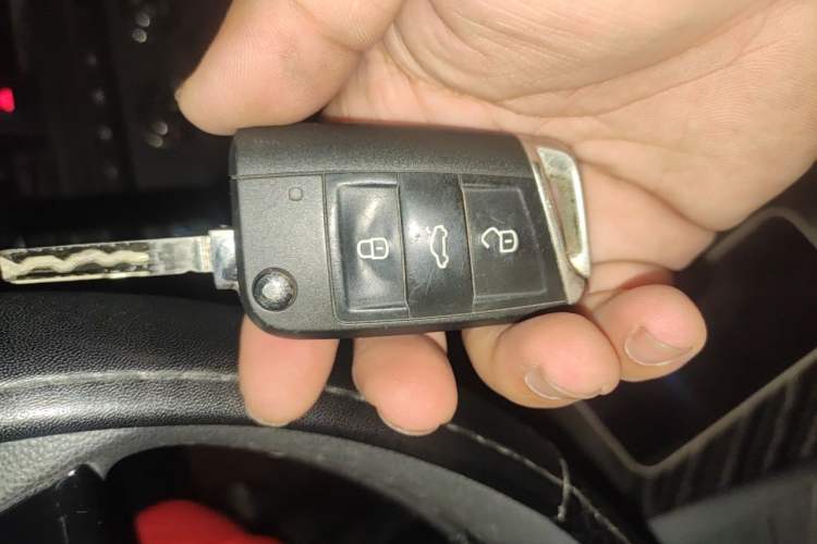 Used Volkswagen Lavida 2018 1.5L Automatic Fashion Edition China V Standard Vehicle Key