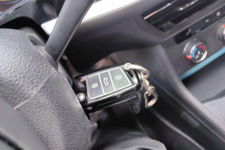 Used Volkswagen Lavida 2018 1.5L Automatic Comfort Edition China V Standard Vehicle Key