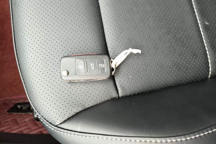 Used Volkswagen Lavida 2018 Classic 1.5L Automatic Fashion Edition China VI Standard Vehicle Key