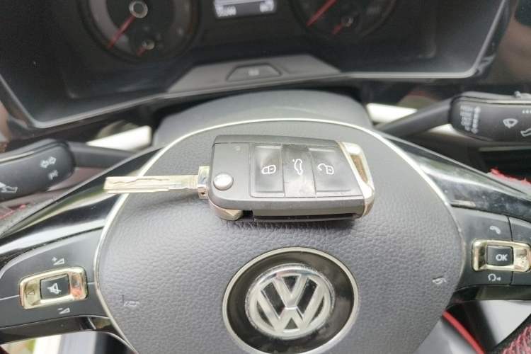 Used Volkswagen Lavida 2018 Hatchback 280TSI DSG Comfort Edition China V Standard Vehicle Key