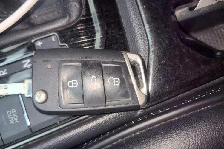 Used Volkswagen Lavida 2018 280TSI DSG Comfort Edition China V Standard Vehicle Key