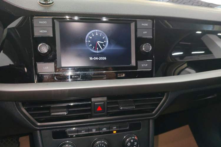 Used Volkswagen Lavida 2018 280TSI DSG Comfort Edition China V Standard Audio And AC Panel