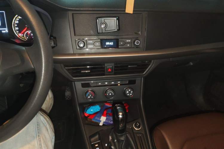 Used Volkswagen Lavida 2018 1.5L Automatic Fashion Edition China V Standard Audio And AC Panel