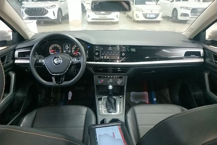 Used Volkswagen Lavida 2018 1.5L Automatic Comfort Edition China V Standard Center Console