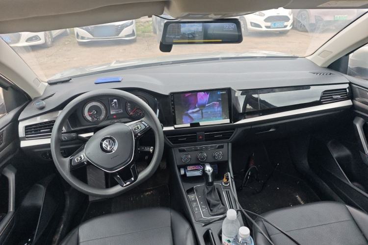 Used Volkswagen Lavida 2018 1.5L Automatic Comfort Edition China V Standard Center Console