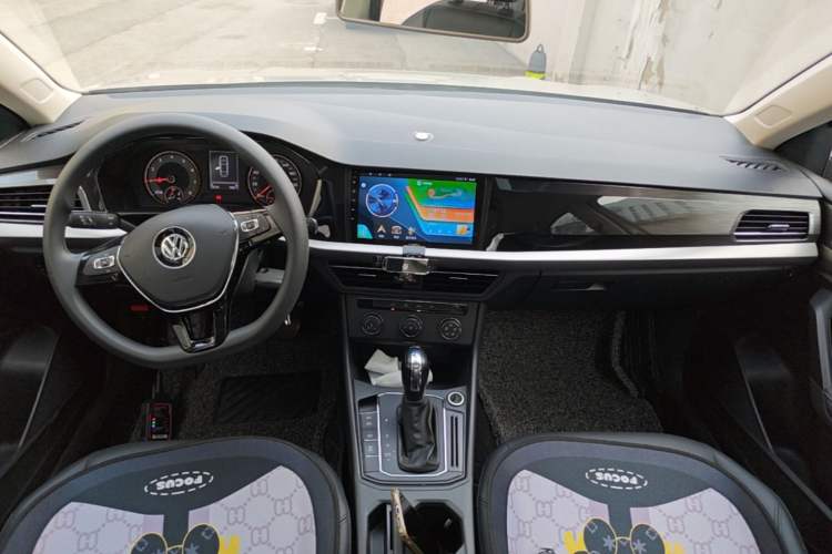 Used Volkswagen Lavida 2018 1.5L Automatic Comfort Edition China V Standard Center Console