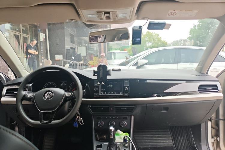 Used Volkswagen Lavida 2018 1.5L Automatic Comfort Edition China V Standard Center Console