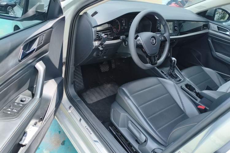 Used Volkswagen Lavida 2018 1.5L Automatic Comfort Edition China V Standard Driver Seat