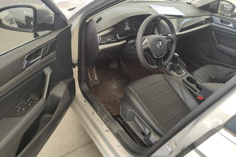 Used Volkswagen Lavida 2018 1.5L Automatic Comfort Edition China V Standard Driver Seat