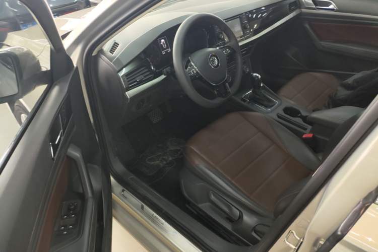 Used Volkswagen Lavida 2018 1.5L Automatic Comfort Edition China V Standard Driver Seat