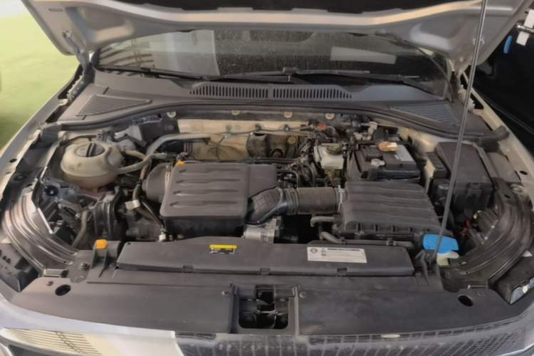 Used Volkswagen Lavida 2018 1.5L Automatic Fashion Edition China V Standard Engine Bay