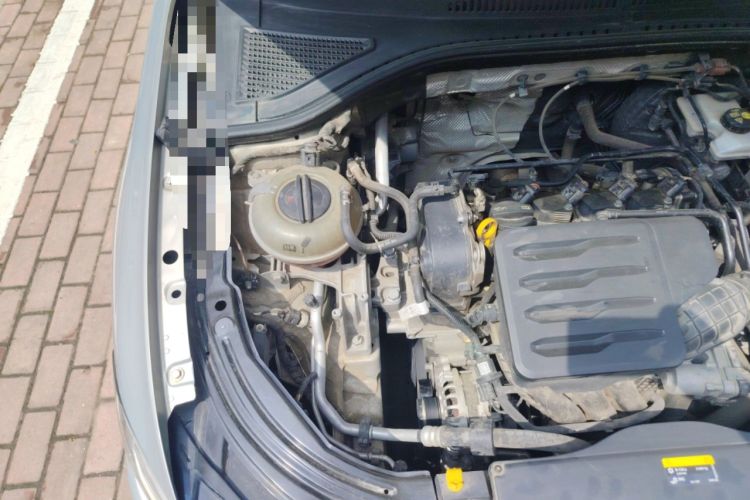 Used Volkswagen Lavida 2018 1.5L Automatic Comfort Edition China V Standard Engine Bay Right