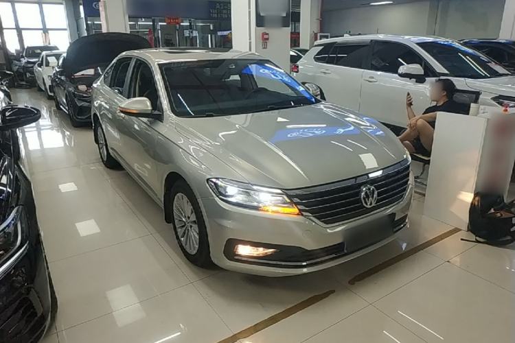Used Volkswagen Lavida 2018 1.5L Automatic Comfort Edition China V Standard Front Right 45 Deg