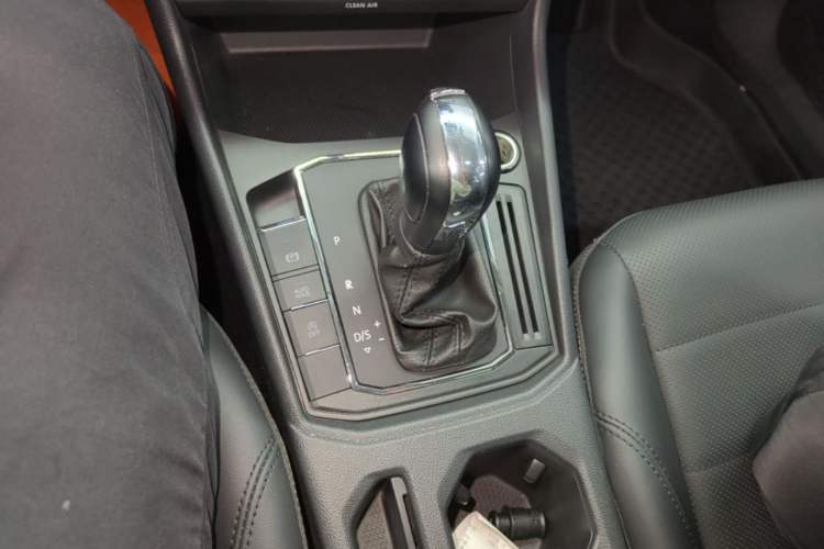 Used Volkswagen Lavida 2018 1.5L Automatic Comfort Edition China V Standard Gear Lever