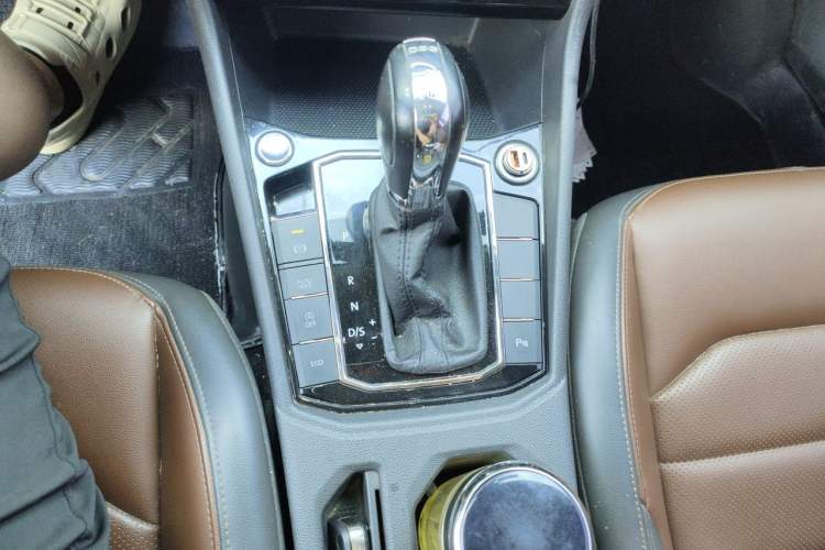 Used Volkswagen Lavida 2018 280TSI DSG Luxury Edition China V Standard Gear Lever