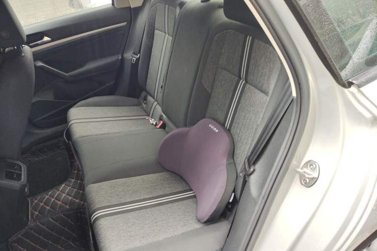 Used Volkswagen Lavida 2018 1.5L Automatic Fashion Edition China V Standard Left Rear Seat