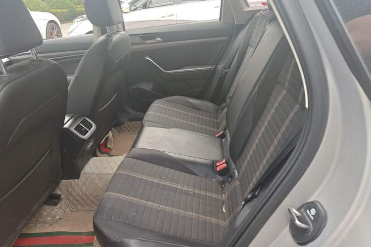 Used Volkswagen Lavida 2018 280TSI DSG Comfort Edition China V Standard Left Rear Seat