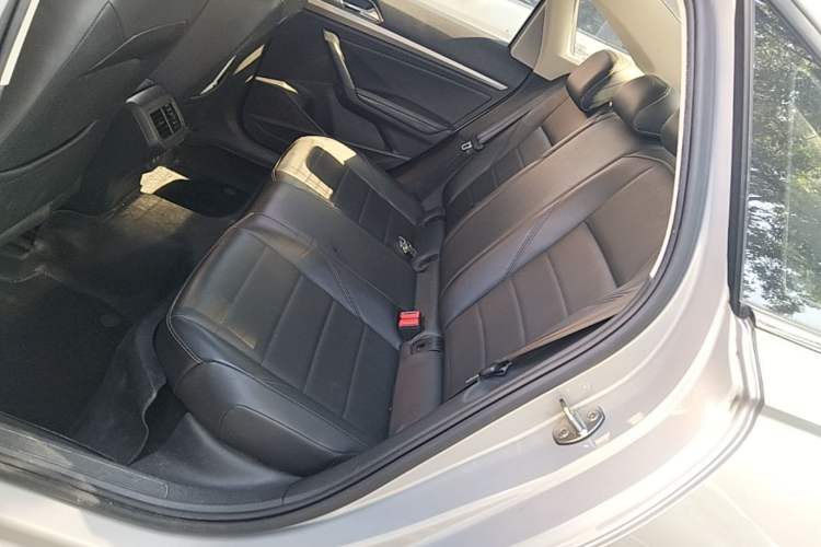 Used Volkswagen Lavida 2018 1.5L Automatic Comfort Edition China V Standard Left Rear Seat