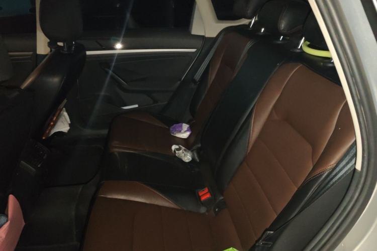 Used Volkswagen Lavida 2018 1.5L Automatic Fashion Edition China V Standard Left Rear Seat