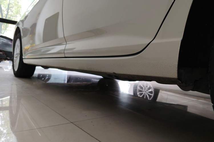 Used Volkswagen Lavida 2018 280TSI DSG Comfort Edition China V Standard Left Side Sill