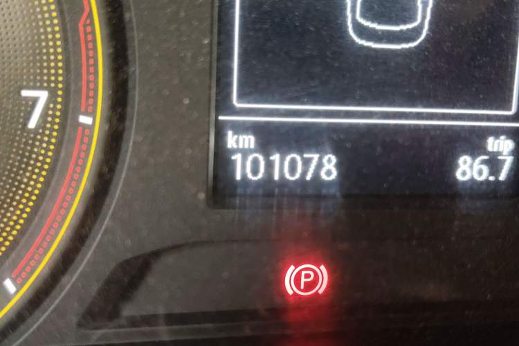 Used Volkswagen Lavida 2018 1.5L Manual Fashion Edition China V Standard Odometer Close Up