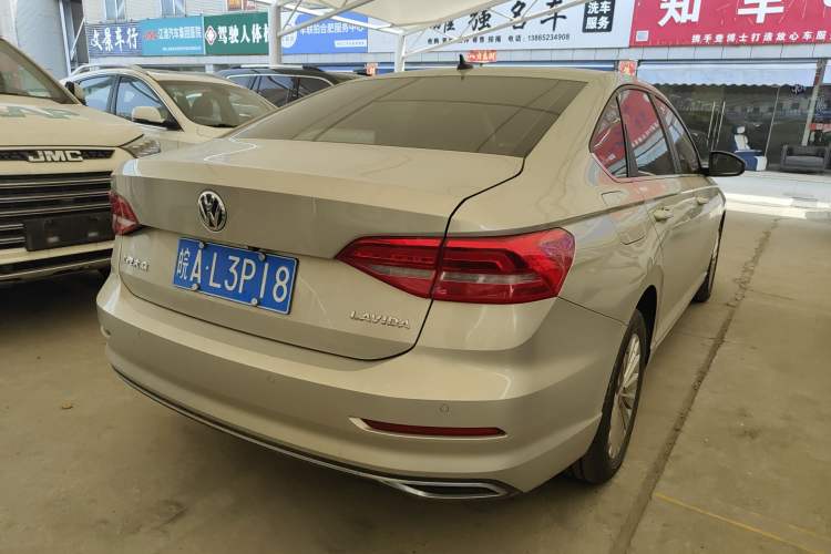 Used Volkswagen Lavida 2018 1.5L Automatic Comfort Edition China V Standard Rear Right 45 Deg