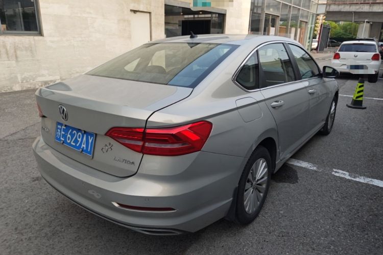 Used Volkswagen Lavida 2018 1.5L Automatic Comfort Edition China V Standard Rear Right 45 Deg