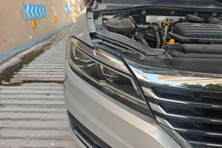 Used Volkswagen Lavida 2018 280TSI DSG Comfort Edition China V Standard Right Front Headlight