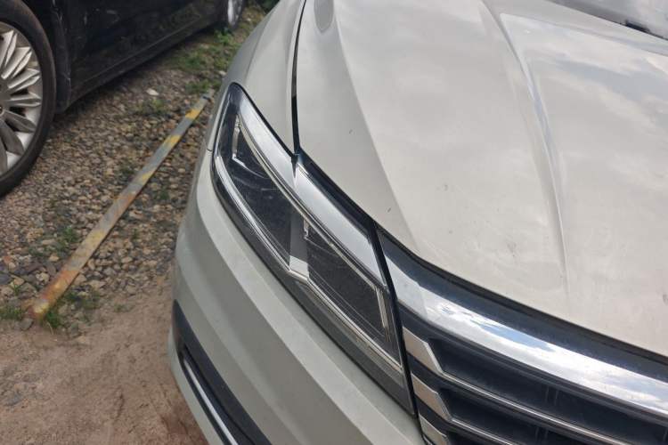 Used Volkswagen Lavida 2018 1.5L Automatic Comfort Edition China V Standard Right Front Headlight