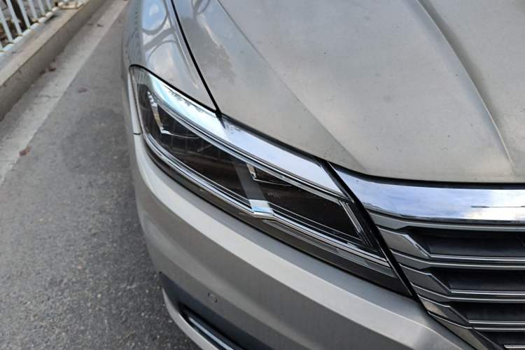 Used Volkswagen Lavida 2018 280TSI DSG Luxury Edition China V Standard Right Front Headlight