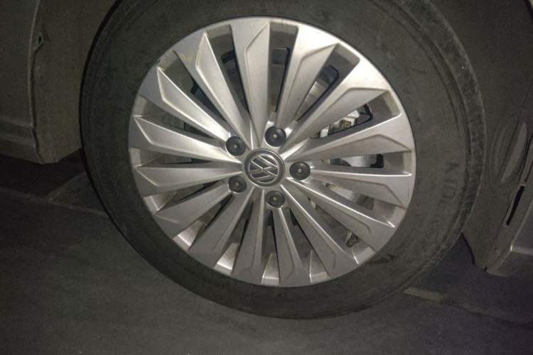 Used Volkswagen Lavida 2018 280TSI DSG Comfort Edition China V Standard Right Front Wheel Hub