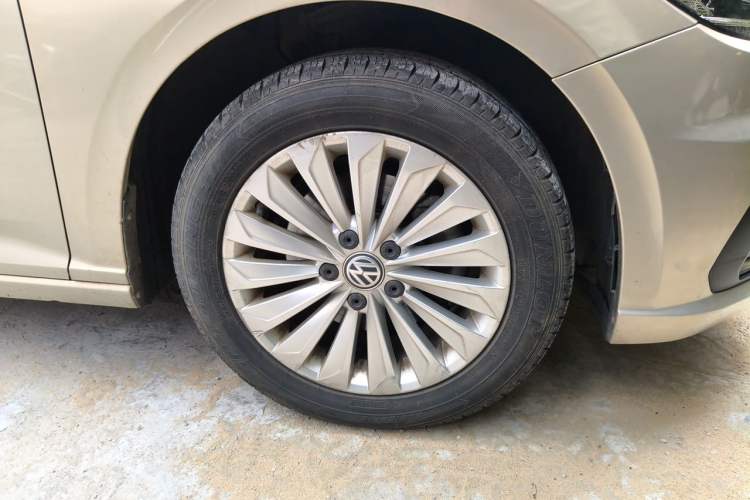 Used Volkswagen Lavida 2018 280TSI DSG Comfort Edition China V Standard Right Front Wheel Hub