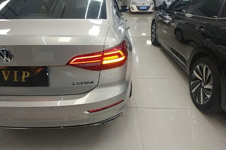 Used Volkswagen Lavida 2018 1.5L Automatic Comfort Edition China V Standard Right Rear Taillight