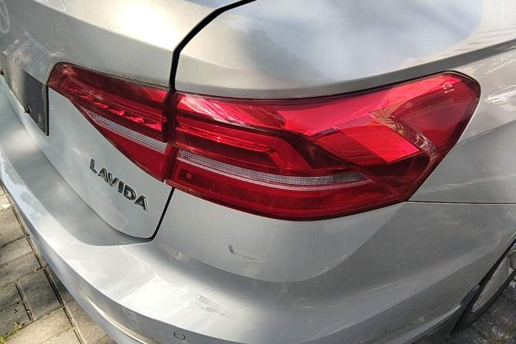 Used Volkswagen Lavida 2018 1.5L Automatic Comfort Edition China V Standard Right Rear Taillight