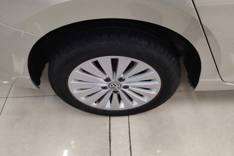 Used Volkswagen Lavida 2018 280TSI DSG Comfort Edition China V Standard Right Rear Wheel Hub