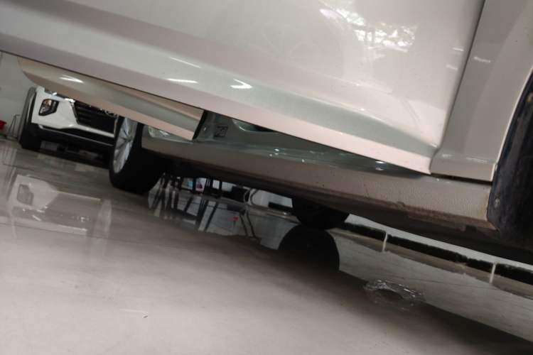 Used Volkswagen Lavida 2018 280TSI DSG Comfort Edition China V Standard Right Side Sill