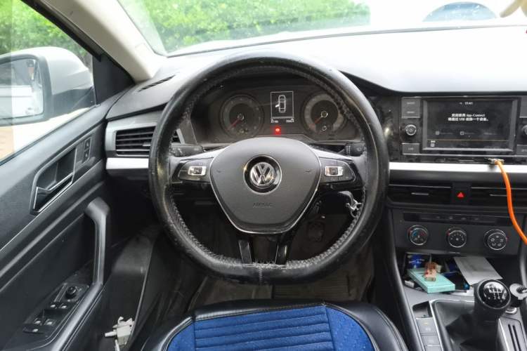 Used Volkswagen Lavida 2018 1.5L Manual Comfort Edition China V Standard Steering Wheel