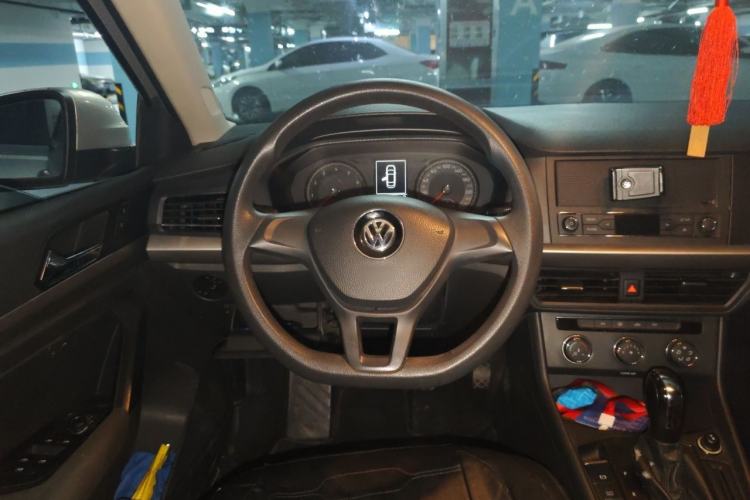 Used Volkswagen Lavida 2018 1.5L Automatic Fashion Edition China V Standard Steering Wheel