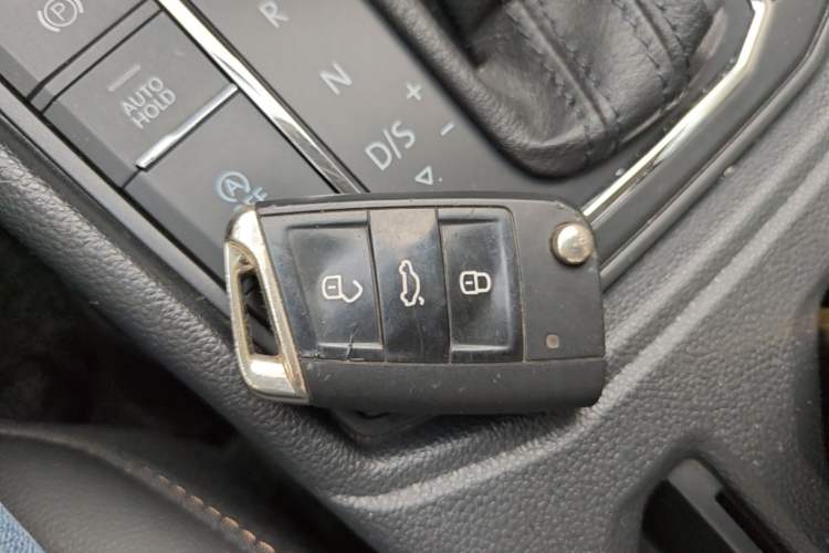 Used Volkswagen Lavida 2018 1.5L Automatic Comfort Edition China V Standard Vehicle Key