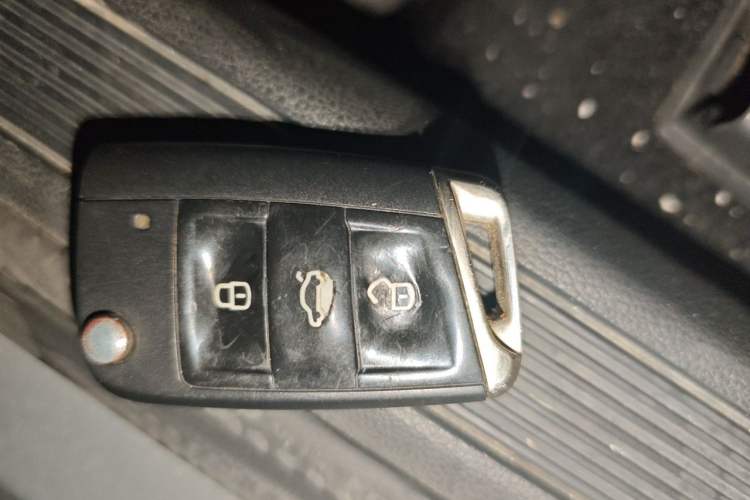 Used Volkswagen Lavida 2018 1.5L Automatic Fashion Edition China V Standard Vehicle Key