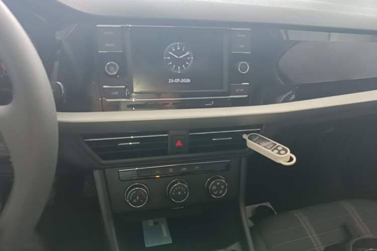Used Volkswagen Lavida 2019 1.5L Manual Comfort Edition China VI Standard Audio And AC Panel