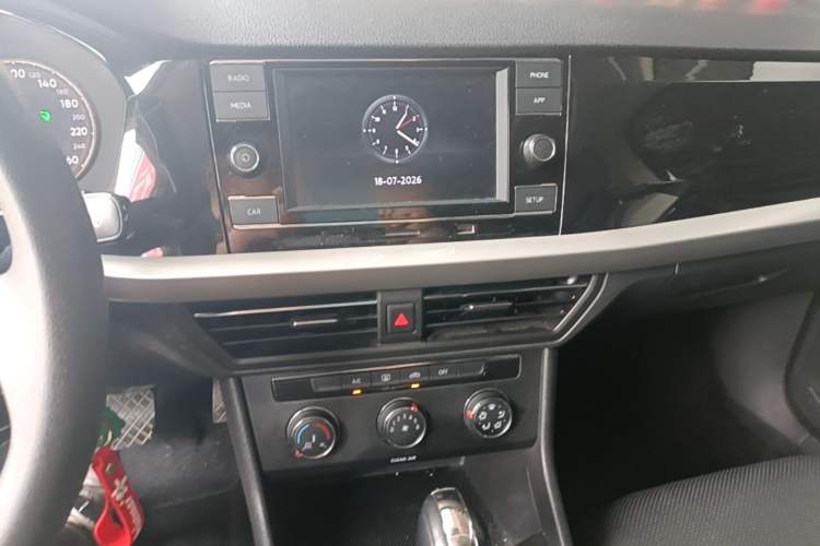 Used Volkswagen Lavida 2019 1.5L Automatic Comfort Edition China VI Standard Audio And AC Panel