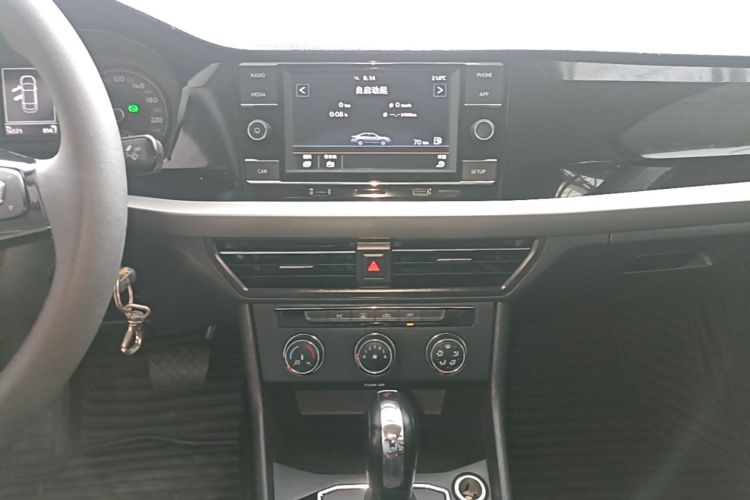 Used Volkswagen Lavida 2019 1.5L Automatic Comfort Edition China VI Standard Audio And AC Panel