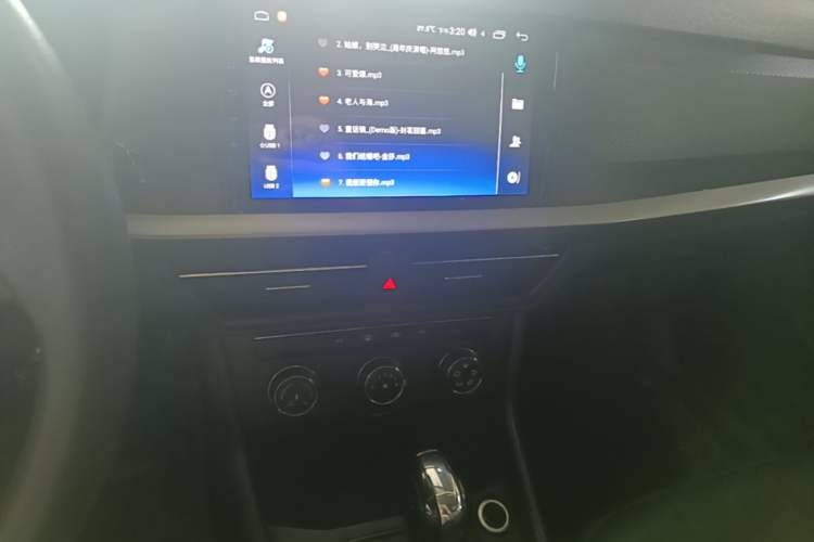 Used Volkswagen Lavida 2019 1.5L Automatic Fashion Edition China VI Audio And AC Panel