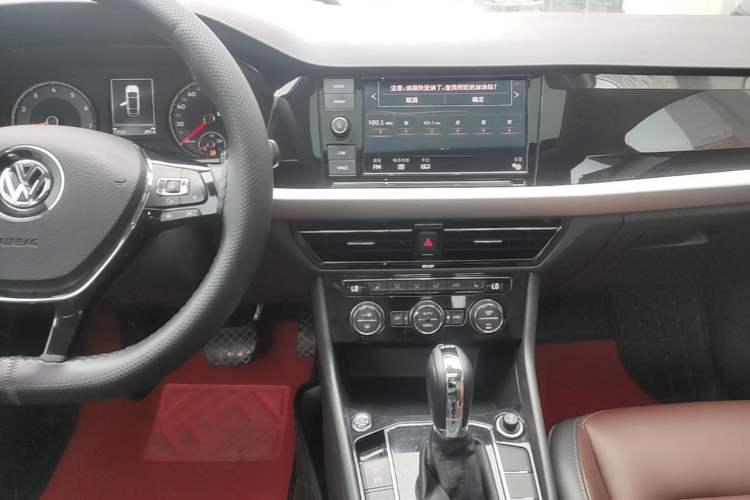 Used Volkswagen Lavida 2019 280TSI DSG Luxury Edition China VI Standard Audio And AC Panel
