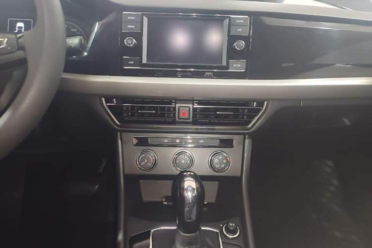 Used Volkswagen Lavida 2019 280TSI DSG Comfort Edition China VI standard Audio And AC Panel
